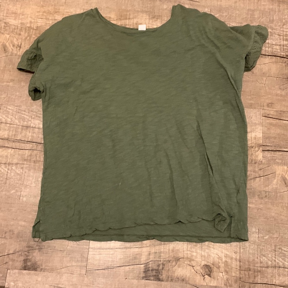 Army green shirt with cute sleeves